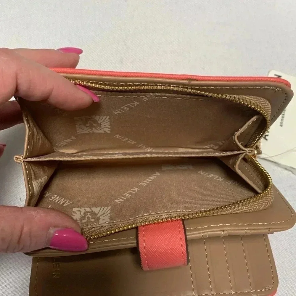 ANNE KLEIN Wallet, beautiful coral Color. NWT.